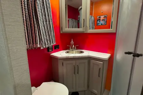 Cyan Art Home