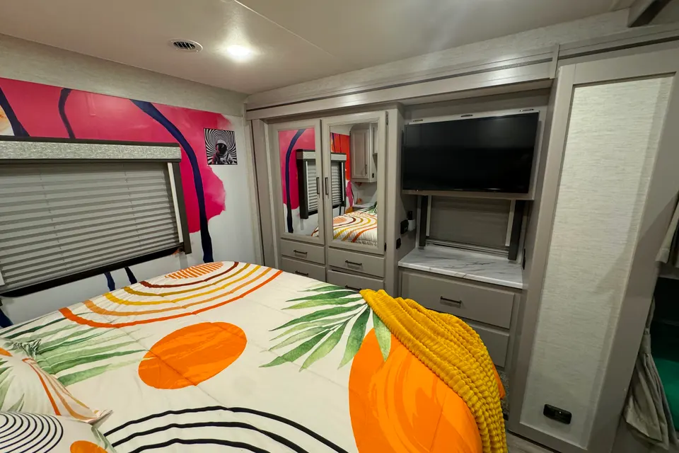 Cyan Art Home