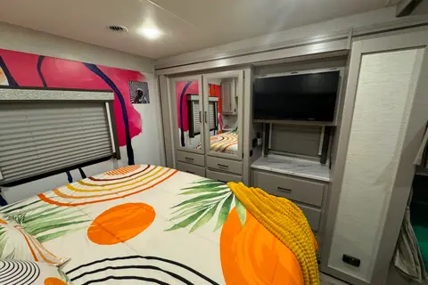 Cyan Art Home