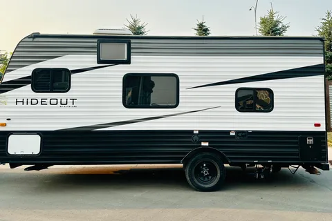 👑 Lainey's Keystone Hideout Travel Trailer  👑