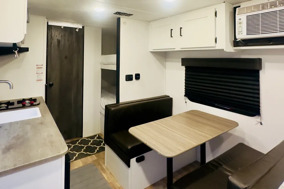 👑 Lainey's Keystone Hideout Travel Trailer 👑