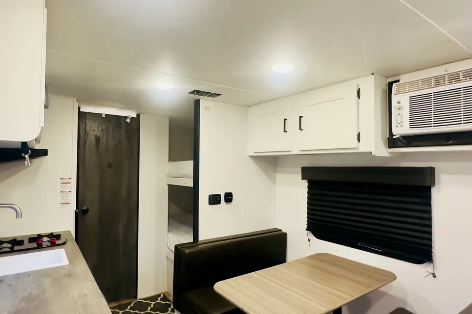 👑 Lainey's Keystone Hideout Travel Trailer 👑