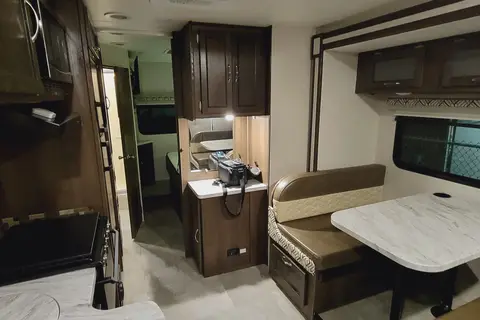 The Silver Star Suite - Double-Slide Deluxe Mercedes Benz Prism 2300DS Exclusive Rental