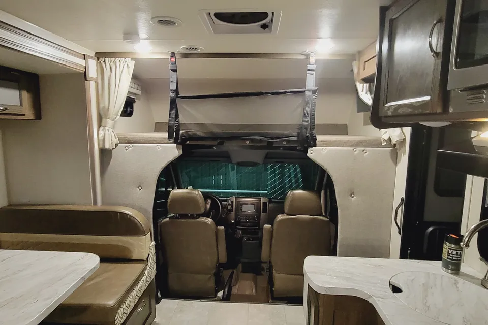 The Silver Star Suite - Double-Slide Deluxe Mercedes Benz Prism 2300DS Exclusive Rental