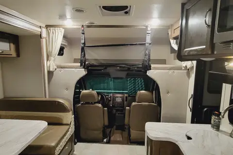 The Silver Star Suite - Double-Slide Deluxe Mercedes Benz Prism 2300DS Exclusive Rental