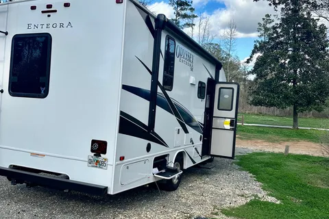 Central Florida: 2024 Entegra Odyssey