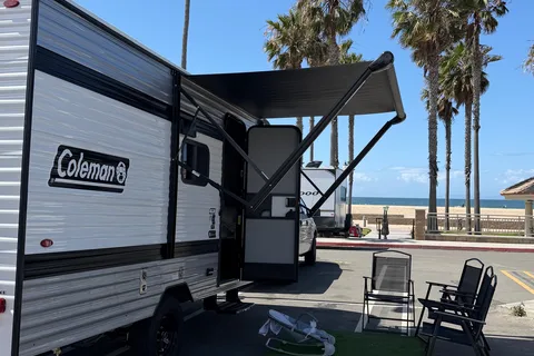 Coleman 17B Travel Trailer