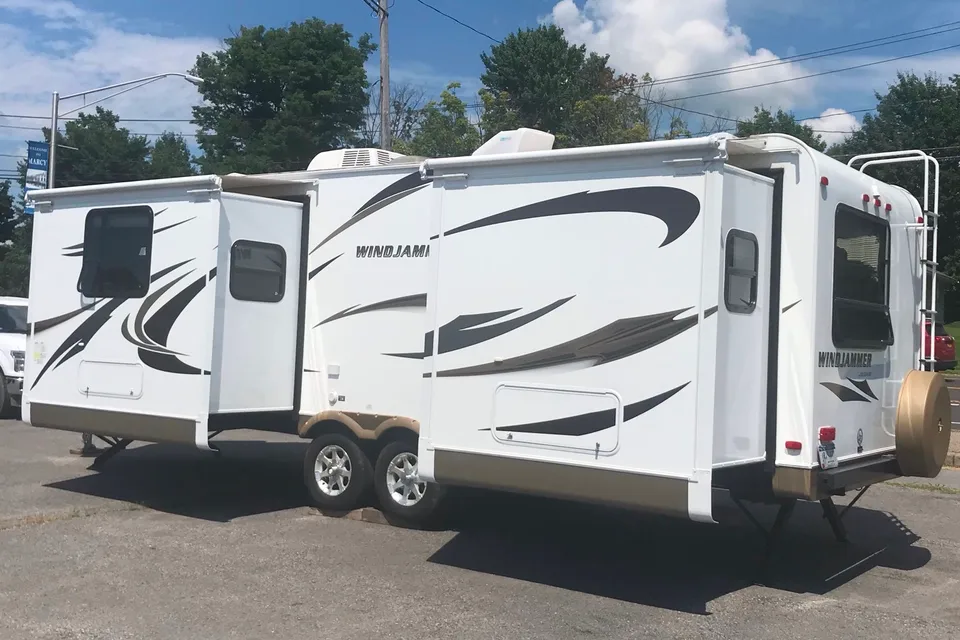 Outstanding Forest River Rockwood 31’ Travel Trailer # 1