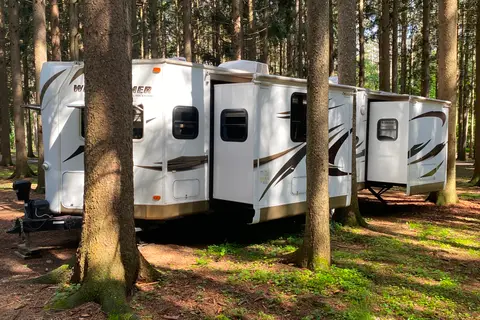 Outstanding Forest River Rockwood 31’ Travel Trailer # 1