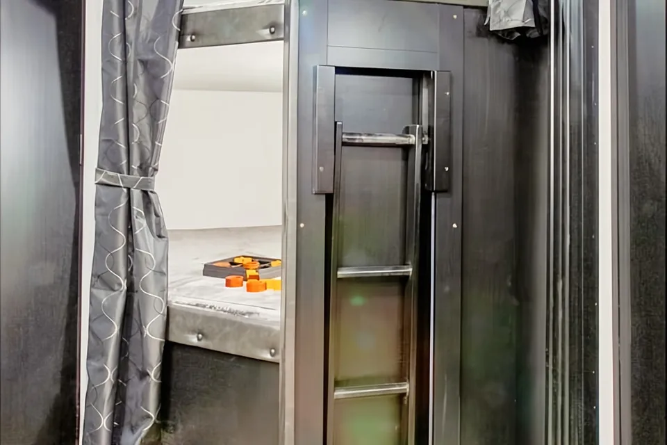 2022, 27-ft Fully Equipped Trailer