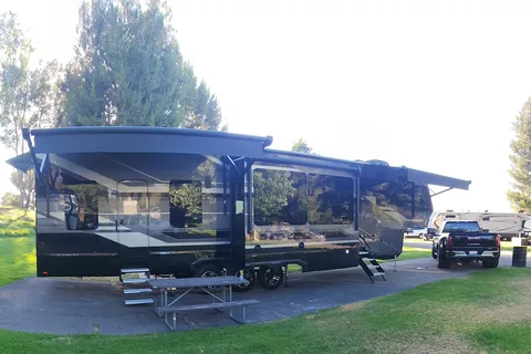 Grand Design Momentum  Toy Hauler