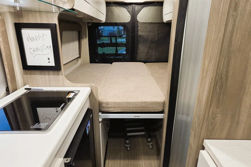 Recreate's Tellaro 21ft Class B