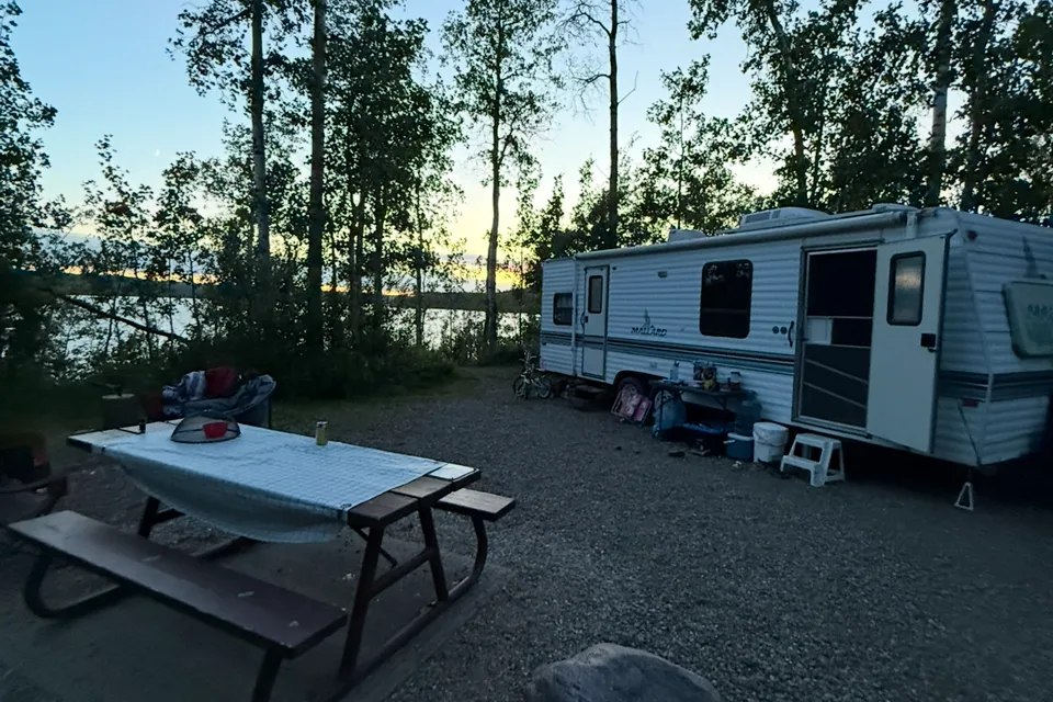 *Family Friendly, Pet friendly*Mallard 27foot Travel Trailer