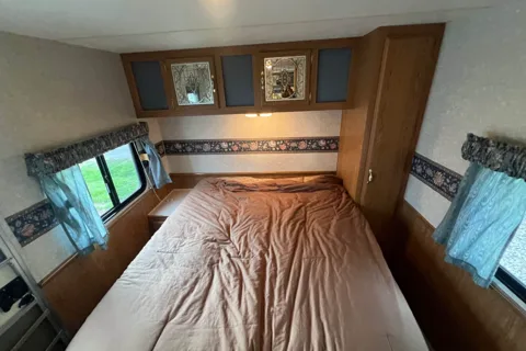 *Family Friendly, Pet friendly*Mallard 27foot Travel Trailer