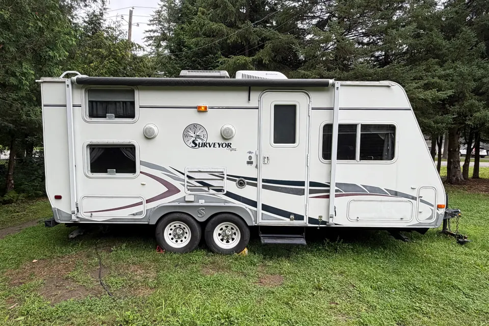 Frank’s Forest River Surveyor Travel Trailer