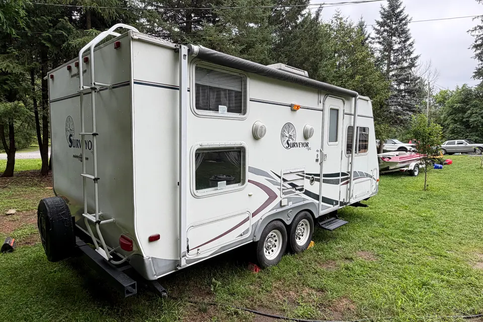Frank’s Forest River Surveyor Travel Trailer