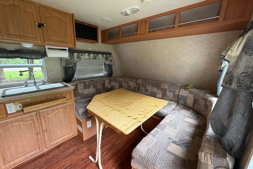 Frank’s Forest River Surveyor Travel Trailer