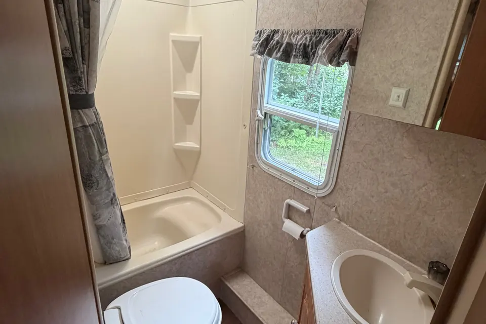 Frank’s Forest River Surveyor Travel Trailer