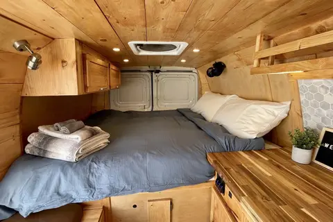 Louise the Campervan | NO Cleaning Fee |  Kananaskis Pass Included