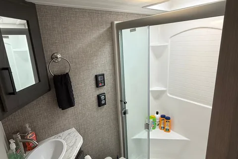 2025 Kings Kastle RV Dog friendly, DELIVER AND SET UP ONLY