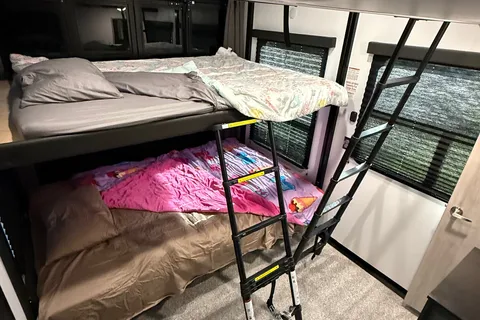 2025 Kings Kastle RV Dog friendly, DELIVER AND SET UP ONLY
