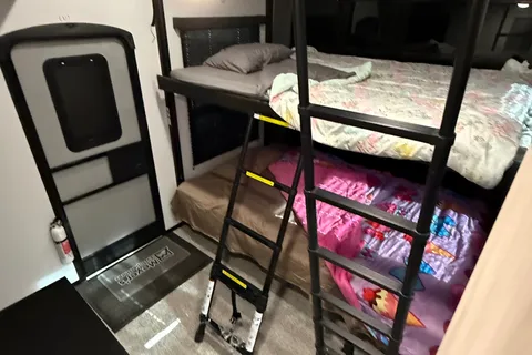 2025 Kings Kastle RV Dog friendly, DELIVER AND SET UP ONLY