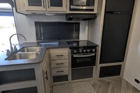 Heartland Prowler 320bh Travel Trailer