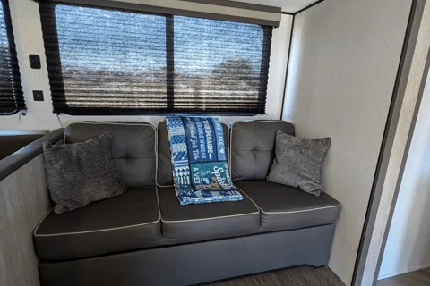 Heartland Prowler 320bh Travel Trailer