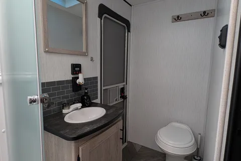 Heartland Prowler 320bh Travel Trailer