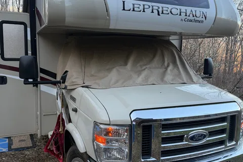 Lucky Coachmen Leprechaun Class C