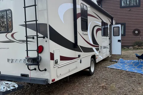Lucky Coachmen Leprechaun Class C
