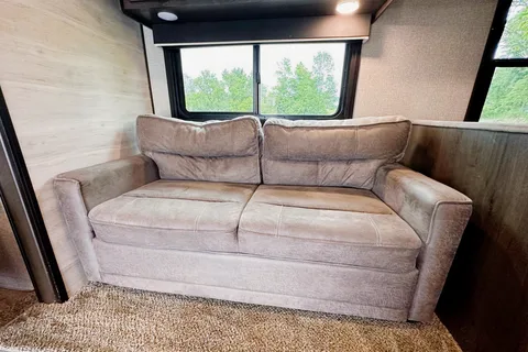 2021 26ft Travel Trailer