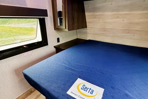 2021 26ft Travel Trailer