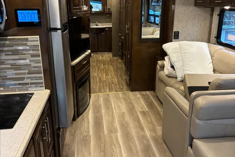 Jim's Thor Motor Coach Mirimar Class A