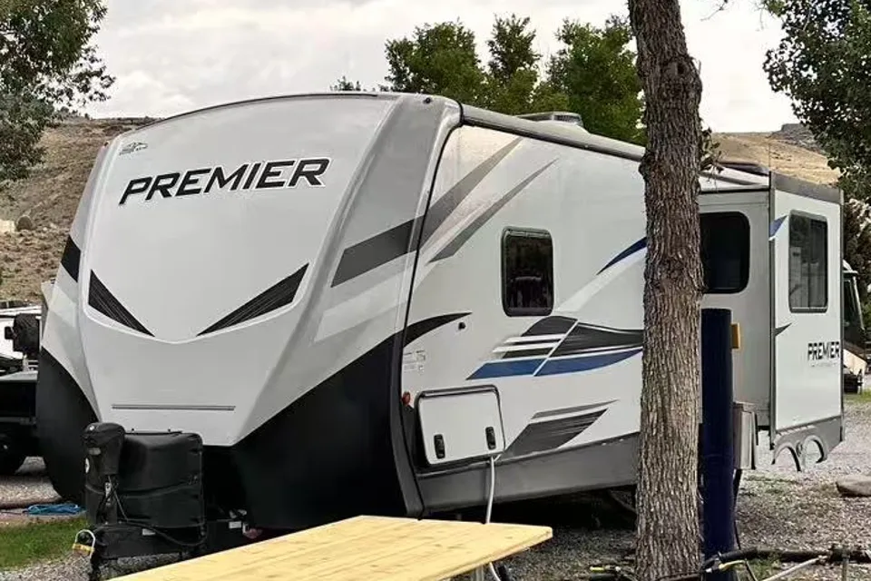 Dan's PREMIER RV w/ Double Slide-Outs