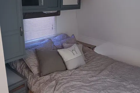 Sha-she-sha the Cozy Camper