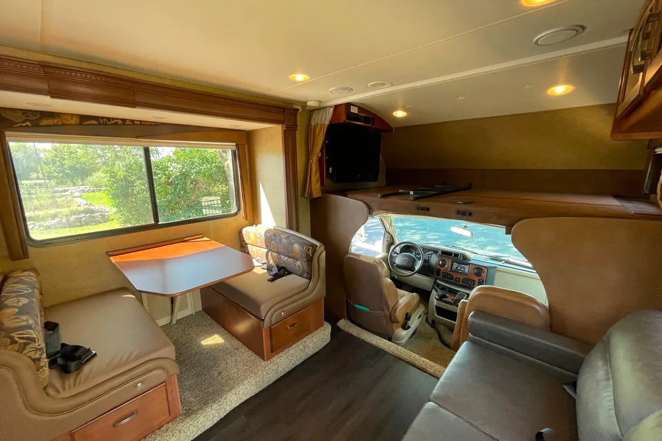 Jackpot Joe's RV #6 (Choctaw Express) UNLIMITED MILES! 31ft