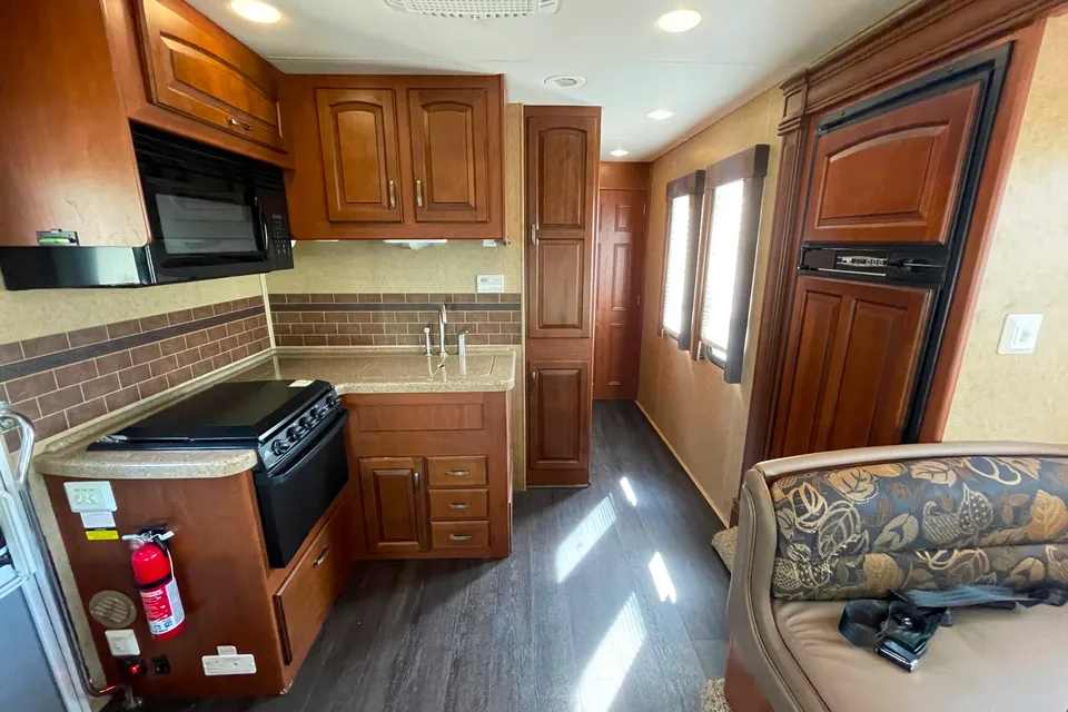 Jackpot Joe's RV #6 (Choctaw Express) UNLIMITED MILES! 31ft