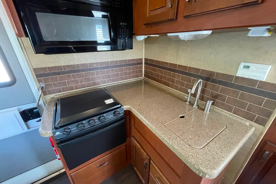 Jackpot Joe's RV #6 (Choctaw Express) UNLIMITED MILES! 31ft