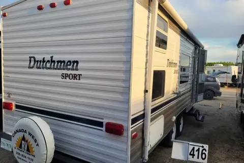 Dutchmen 26ft Travel Trailer
