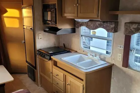 Dutchmen 26ft Travel Trailer