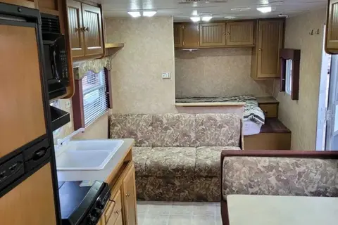 Dutchmen 26ft Travel Trailer