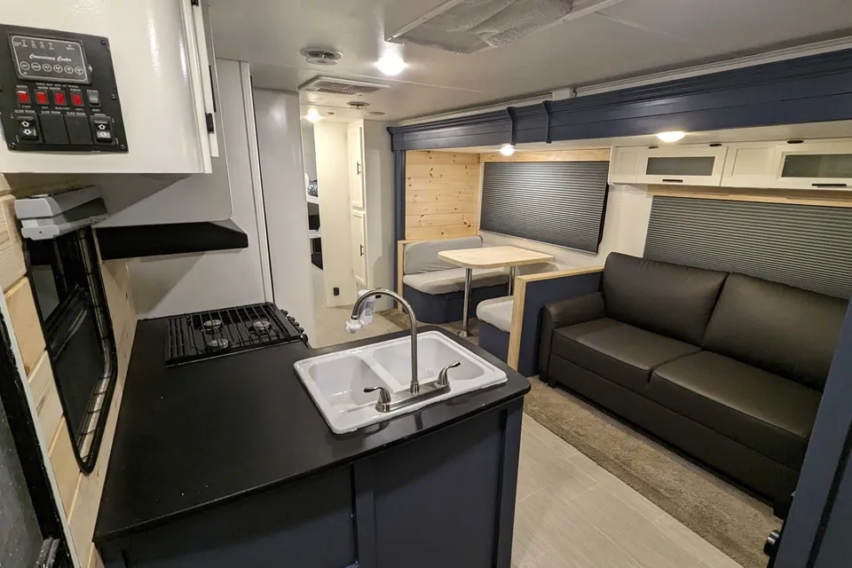James's Dutchmen Kodiak Travel Trailer