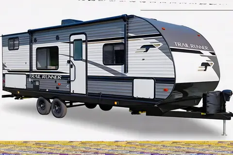 TRAIL RUNNER Bunkhouse w/ Queen Bed, Fold-Out Sofa & Dinette