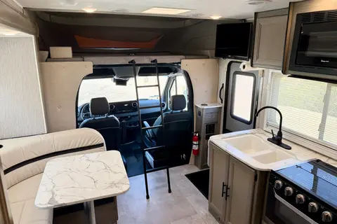 Mercedes Coachmen Prism Select 24CB
