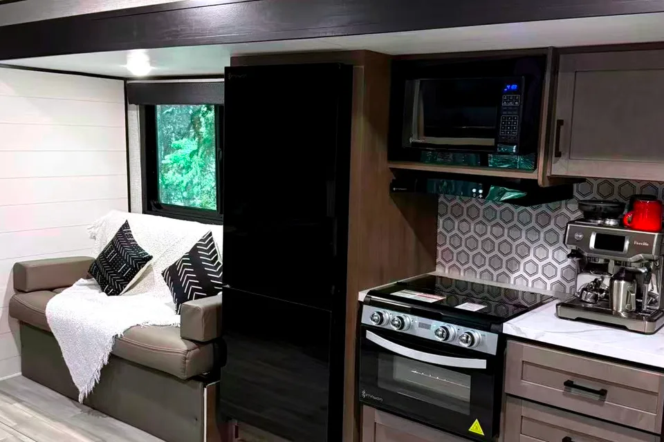 Starcraft Autumn ridge 27bhp