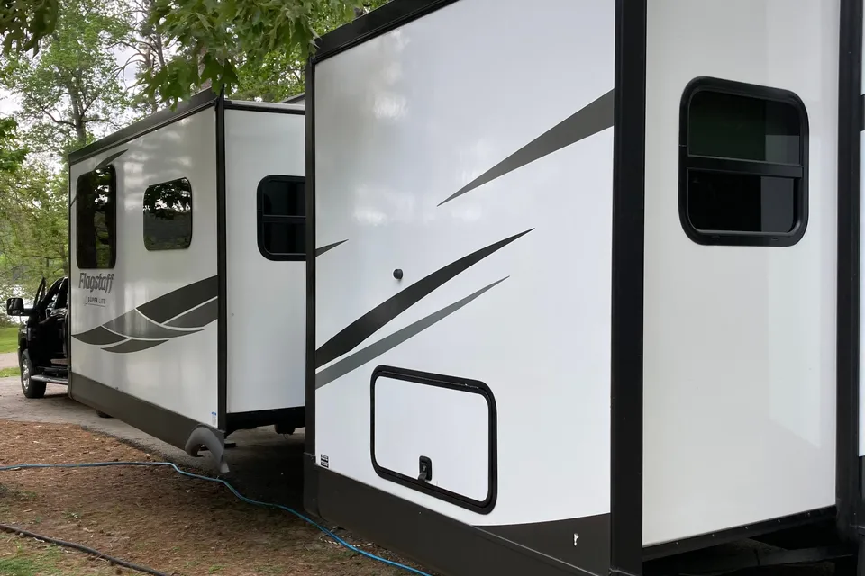 Flagstaff 2024 Couples Coach Travel Trailer'