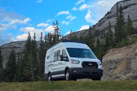 Nomad Retreat | 4-Season Premium Ford Transit AWD