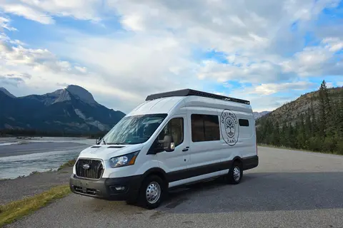 Nomad Retreat | 4-Season Premium Ford Transit AWD