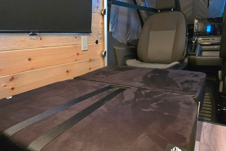 Nomad Retreat | 4-Season Premium Ford Transit AWD